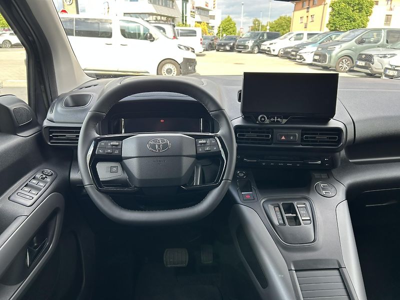Toyota ProAce City Verso (2026) LONG VIP 1,5D 130k AT 7 MÍST - fotka 5 z 14