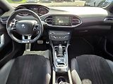 Peugeot 308 (2018) SW 2.0BHDi 180 GT EAT8 - náhled 14