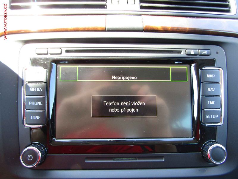 Škoda Superb (2014) 2.0TDi, Elegance, DSG, navi - fotka 16 z 23