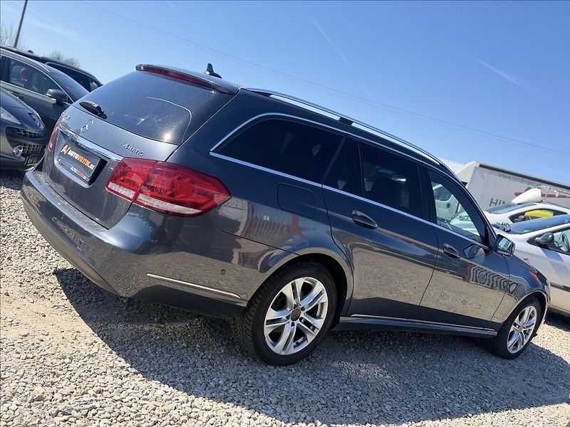 Mercedes-Benz Třídy E 250CDI 4-MATIC NOVÉ V ČR - fotka 5 z 35