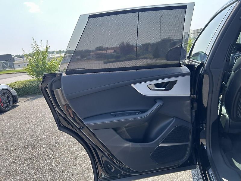 Audi Q8 50 TDI quattro ZÁRUKA - fotka 30 z 35
