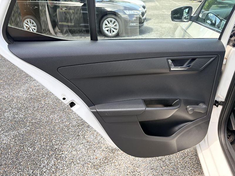 Škoda Fabia 1.4TDI - fotka 19 z 27