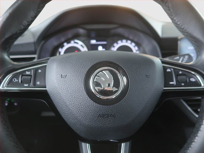Škoda Kamiq (2020) Style 1.0 TSI, ČR,1.maj - fotka 15 z 20