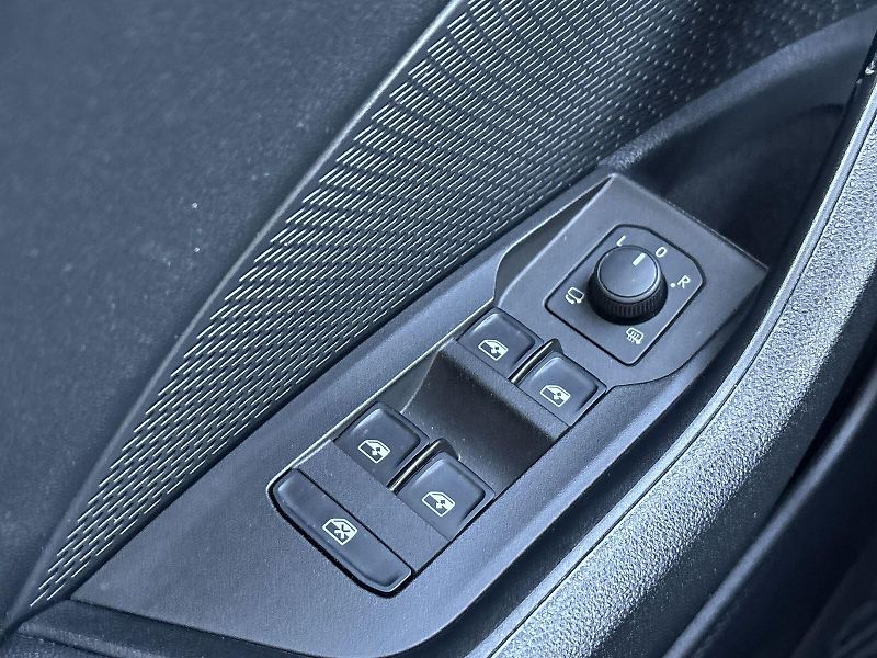 Škoda Octavia (2022) 2.0 TDI Ambition + - fotka 17 z 33