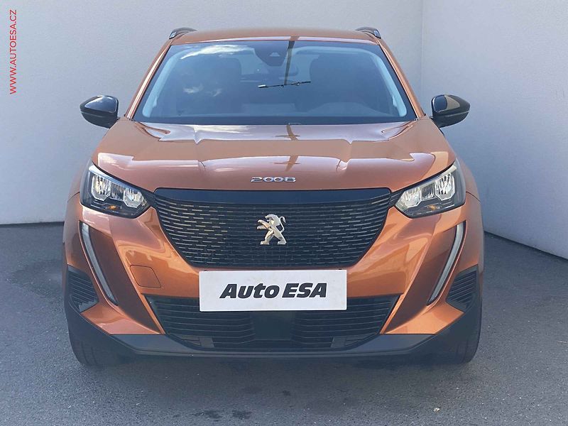 Peugeot 2008 (2022) 1.5 HDi, Style, kamera - fotka 2 z 17