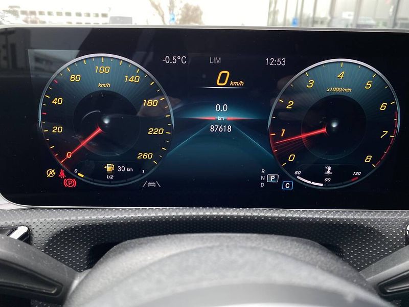 Mercedes-Benz Třídy A (2020) 45 S AMG 4M+ - fotka 16 z 27