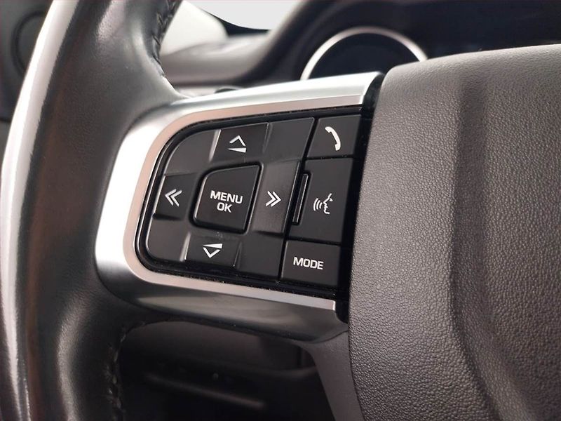 Land Rover Discovery Sport (2018) SE TD4, 4X4, Automat - fotka 19 z 25