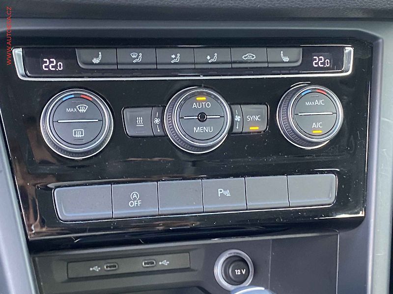 Volkswagen Touran (2022) 2.0 TDi, Comfortline, DSG - fotka 15 z 17