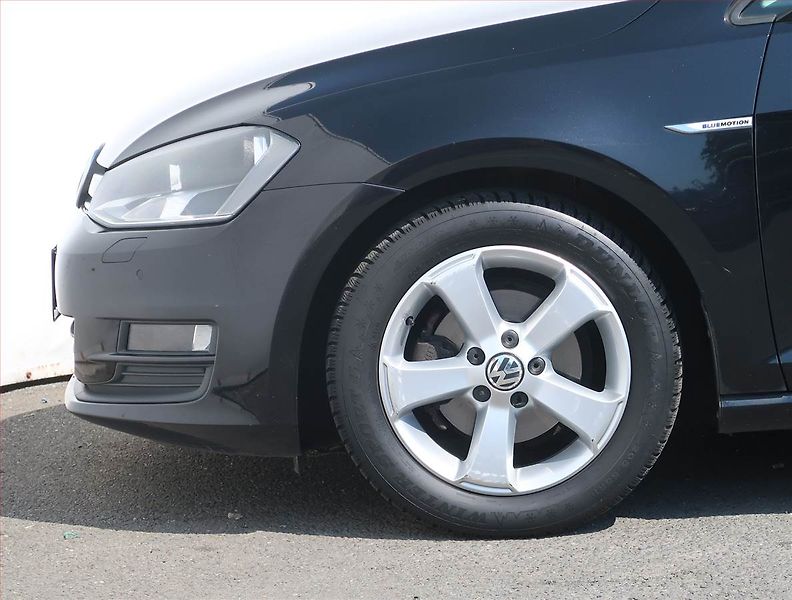 Volkswagen Golf (2015) Comfortline 1.6 TDI - fotka 15 z 20