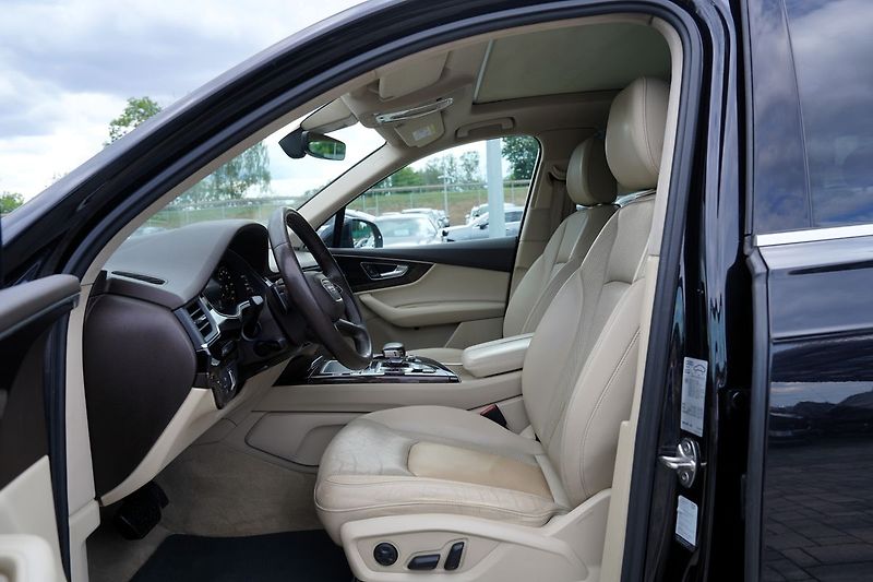 Audi Q7 3.0 TDI 200 kW/Q/7míst - fotka 24 z 50