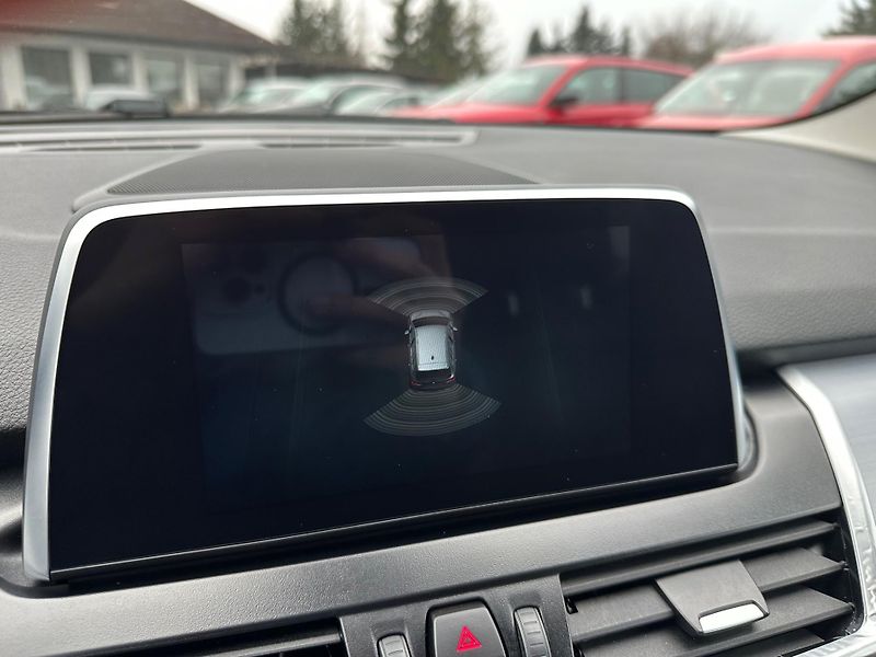 BMW Řada 2 (2022) 216d GT Luxury -CZ- 1.Majitel - fotka 15 z 20