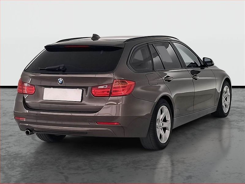 BMW Řada 3 (2014) 318 d, Automat, Navi, Tempomat - fotka 5 z 22