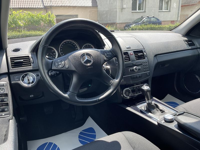 Mercedes-Benz Třídy C 200 CDI 100 KW ALU SERVIS - fotka 11 z 14