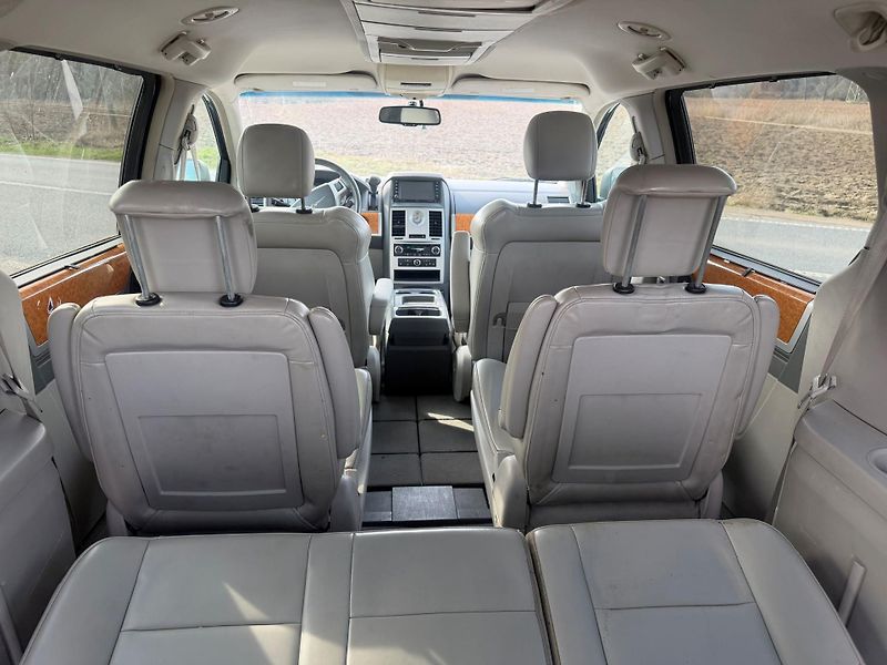 Chrysler Grand Voyager (2008) 3,8 V6 LPG Limited 2008 - fotka 8 z 20