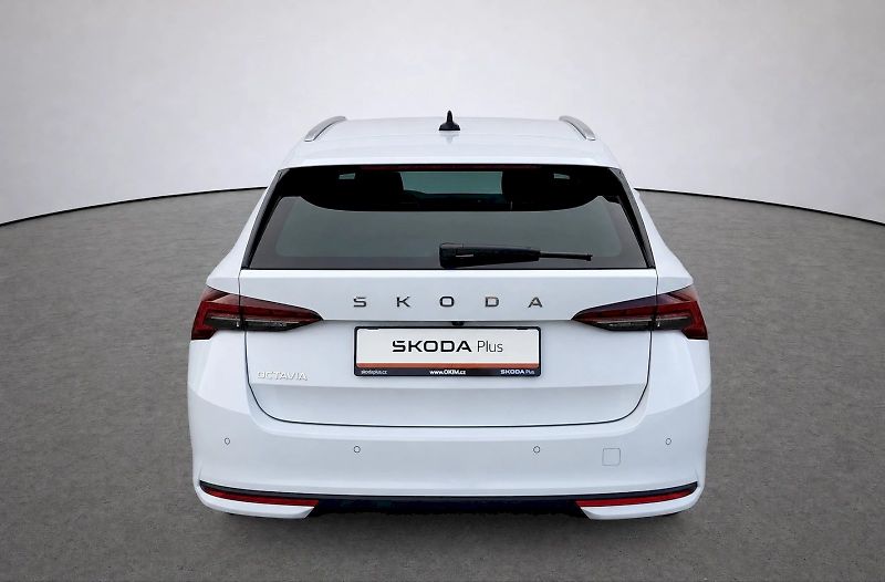 Škoda Octavia (2025) Combi Top Selection Business 1 - fotka 39 z 39