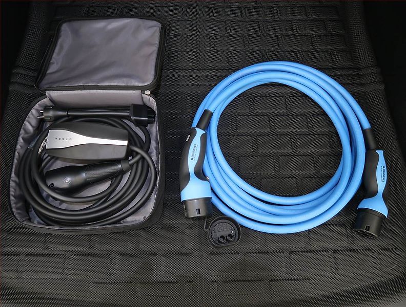 Tesla Model Y (2023) RWD LFP 60kWh, SoH 98% - fotka 32 z 32