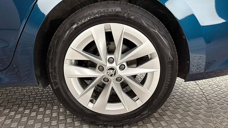Škoda Octavia 1.5 TSI Style Combi - fotka 19 z 26