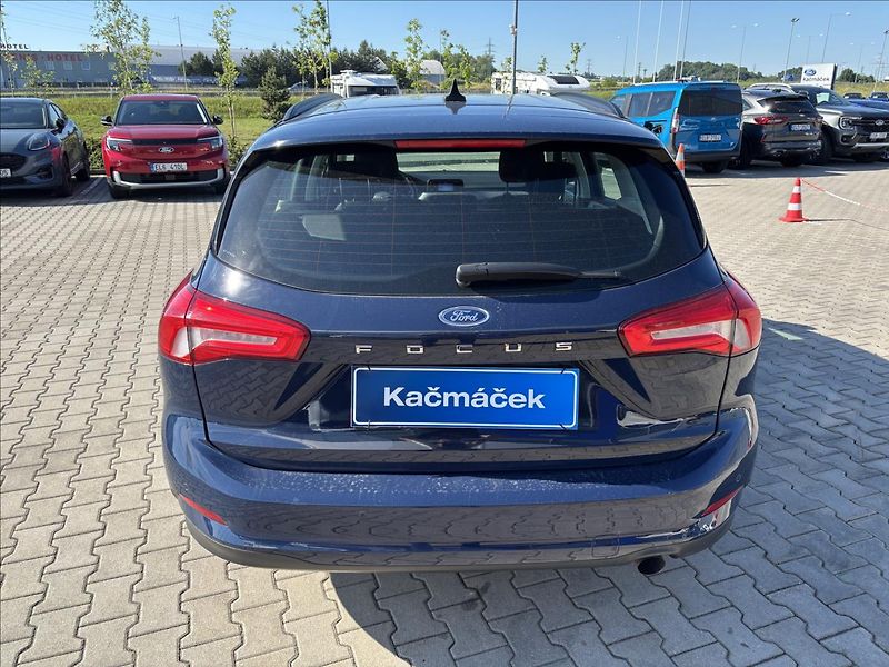 Ford Focus 1,5 EcoBlue Trend 70kW - fotka 4 z 36