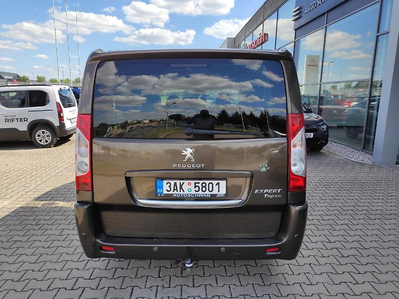 Peugeot Expert Tepee (2013) 2.0 HDI 180k AUT6 TZ - fotka 12 z 26