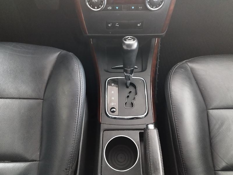Mercedes-Benz Třídy A (2008) 1,5i 70KW,AUTOMAT,XEN,ALU,KŮŽE - fotka 14 z 19