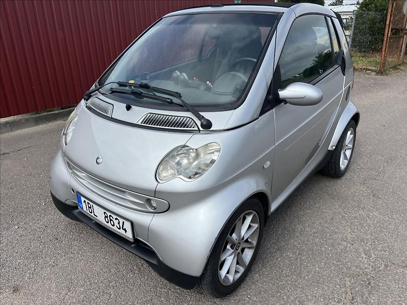 Smart Fortwo 0,7 i CABRIO PASSION KLIMA - fotka 1 z 25