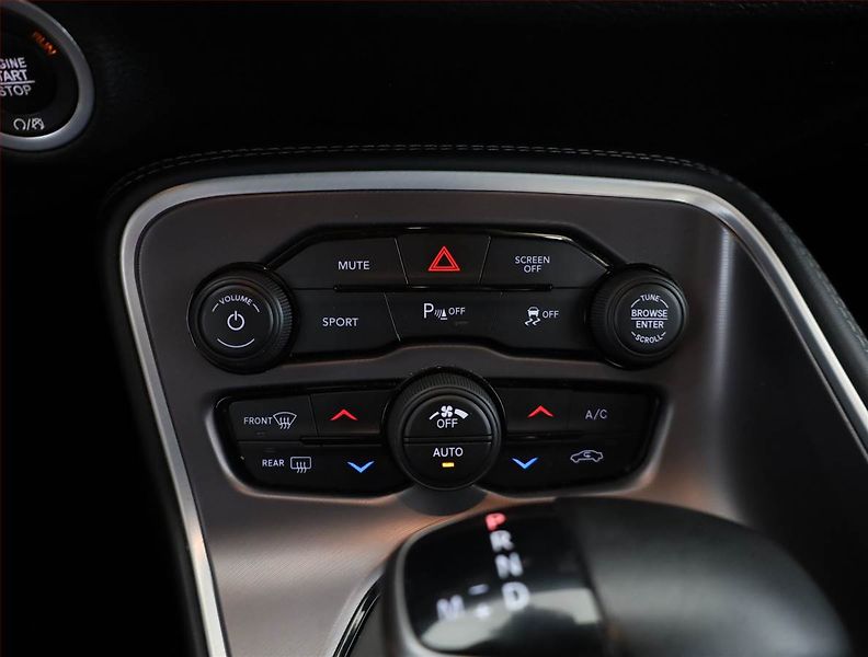 Dodge Challenger (2022) SXT 3.6 V6 - fotka 10 z 20