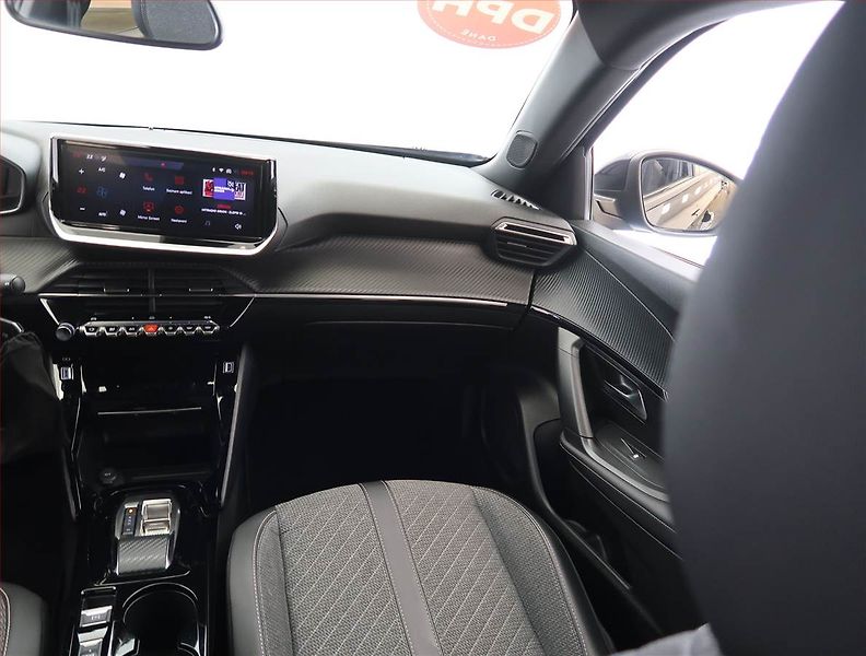 Peugeot 2008 (2025) 1.2 PureTech - fotka 8 z 23