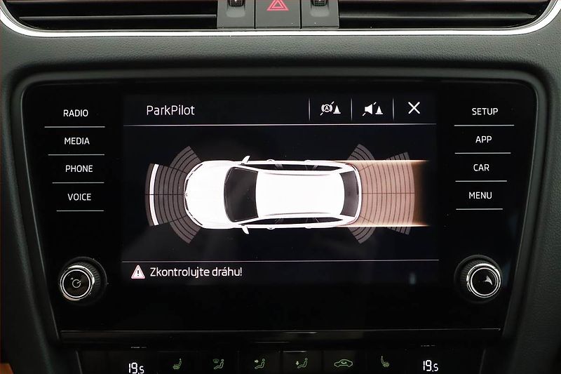 Škoda Octavia (2019) 1.5 TSI G-TEC, Automat - fotka 13 z 19