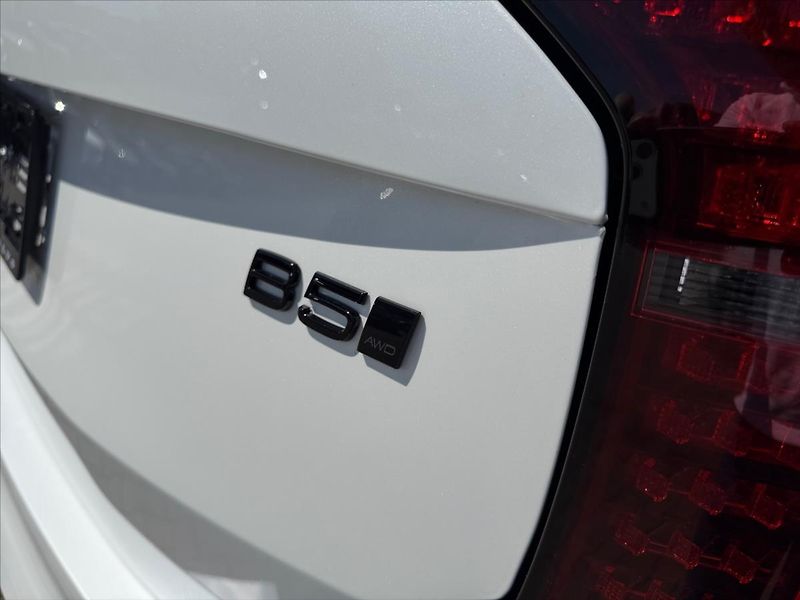 Volvo XC90 (2026) 2,0 B5 Ultra Black Edition  29 - fotka 14 z 14