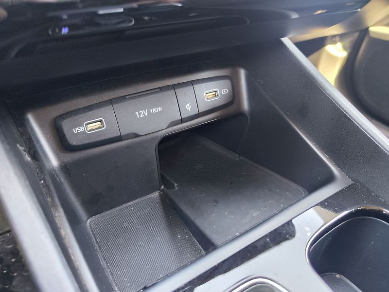 Hyundai Tucson 1.6 CRDI/100kW Smart Navi DCT - fotka 21 z 34
