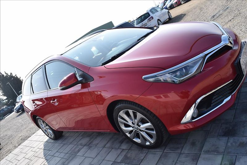Toyota Auris 1,2 i 85KW XENONY AUTOMAT ALU - fotka 4 z 55