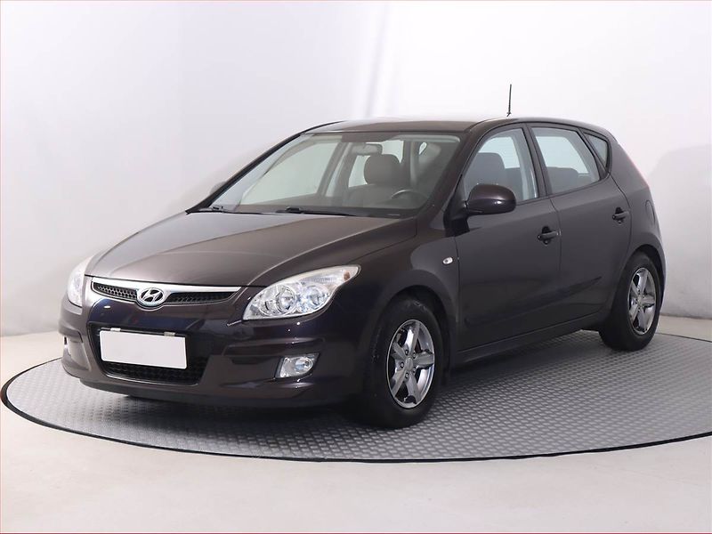 Hyundai i30 (2009) 1.4 CVVT, Serv.kniha - fotka 2 z 14