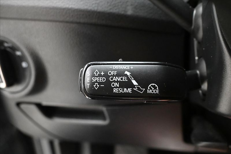 Škoda Superb 2,0 TDI 110 kW 4x4 Style Panor - fotka 23 z 32