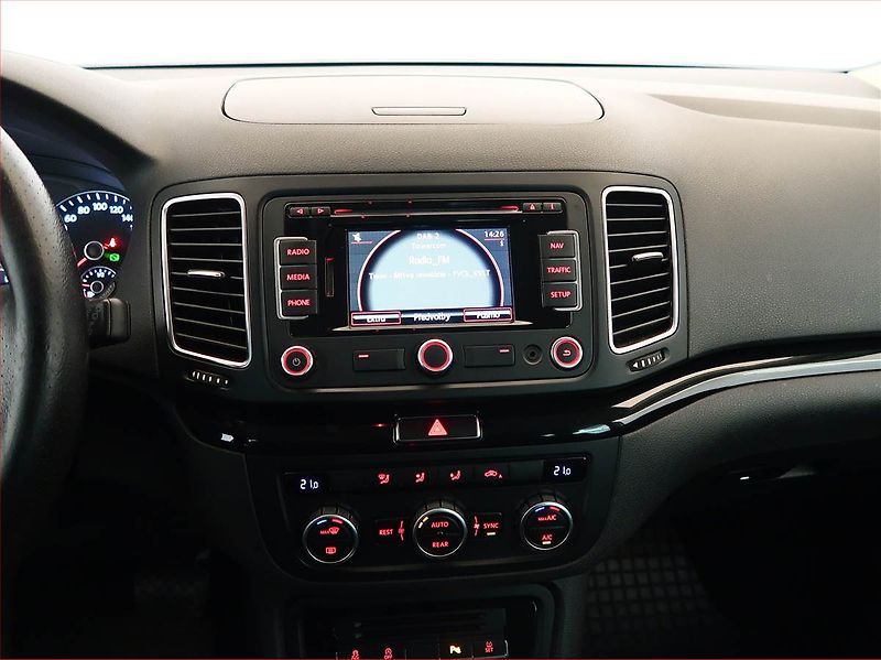 Seat Alhambra (2015) 2.0 TDI, Automat, 7 míst - fotka 12 z 19
