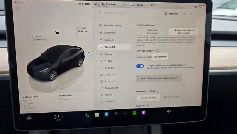 Tesla Model Y (2023) Long Range AWD DE SoH 92,9% - fotka 23 z 36