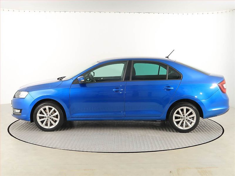 Škoda Rapid (2018) 1.0 TSI, Navi, Tempomat - fotka 3 z 17