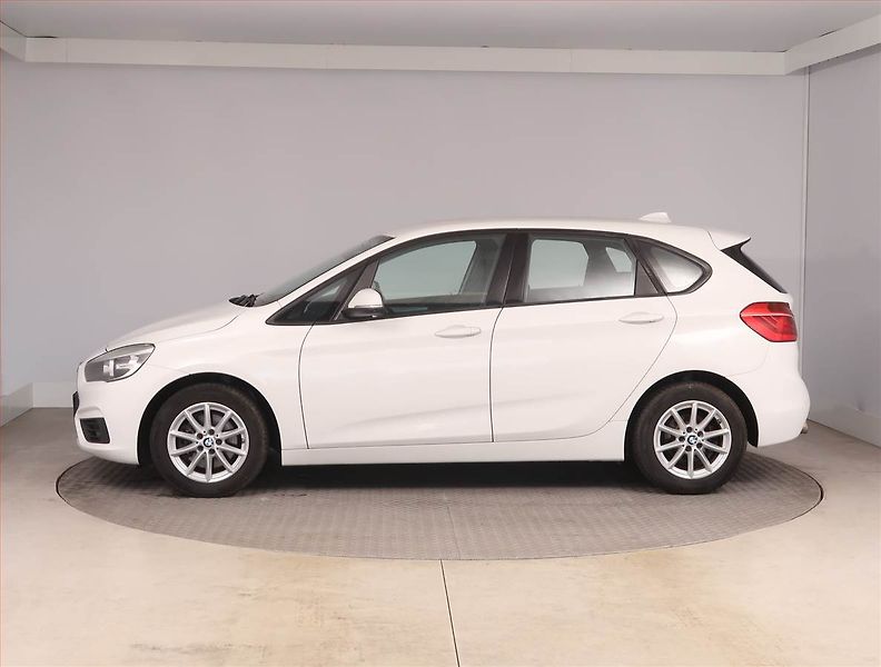 BMW Řada 2 (2015) 218i Active Tourer, Automat - fotka 3 z 17