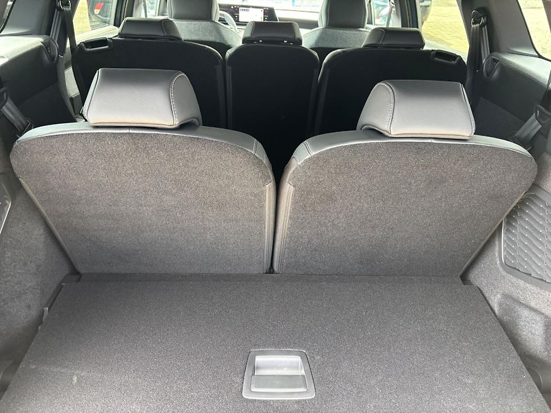 Peugeot 5008 (2026) BUSINESS Hybrid 145 e-DCS6     - fotka 8 z 25