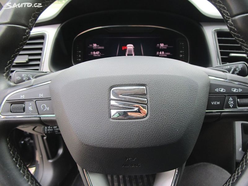 Seat Leon 1,5TSI-DSG-110KW-NOVÝ OLEJ - fotka 21 z 26