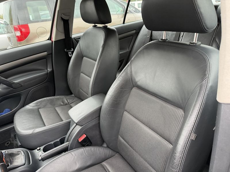 Škoda Octavia 1.6i - fotka 15 z 22