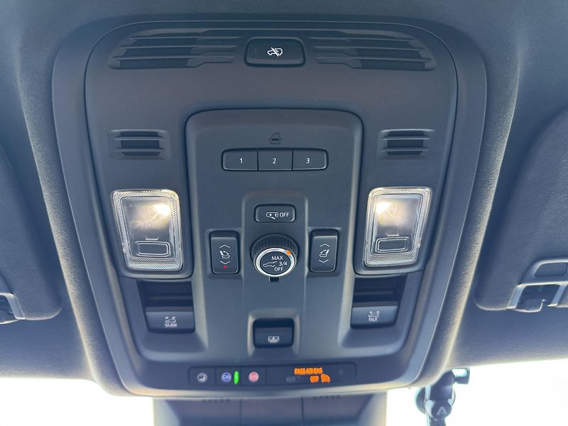 Cadillac Escalade 6,2 Sport Platinum MAX VÝBAVA! - fotka 44 z 51