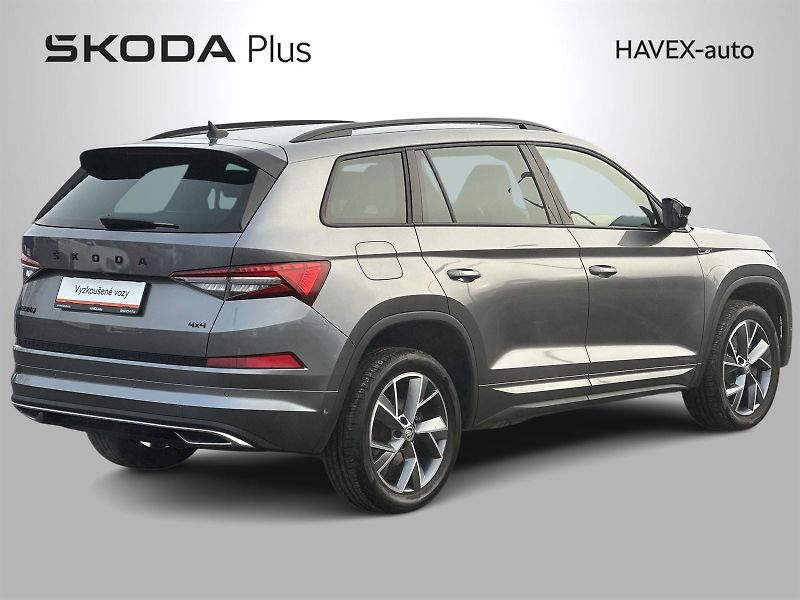 Škoda Kodiaq (2023) 2.0 TDI 4x4 DSG Sportline - fotka 2 z 36