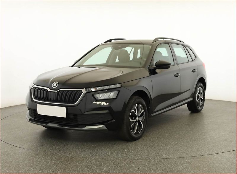 Škoda Kamiq (2023) Ambition Plus 1.0 TSI, ČR - fotka 2 z 19