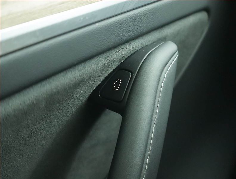 Tesla Model Y (2023) Long Range AWD 79kWh, SoH 90% - fotka 19 z 23