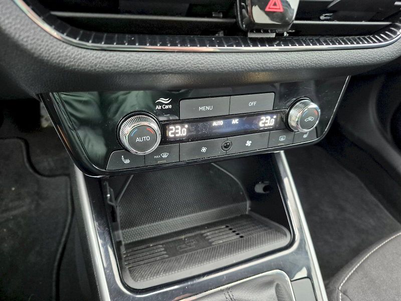 Škoda Fabia (2024) Top Selection 1.0 TSI 70kW - fotka 15 z 25