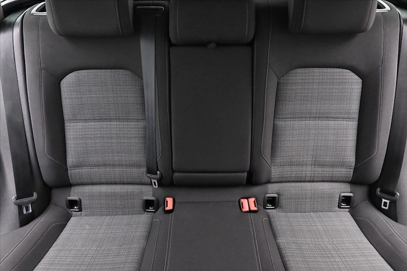Volkswagen Passat 2,0 TDI 110 kW DSG Business Zá - fotka 29 z 32