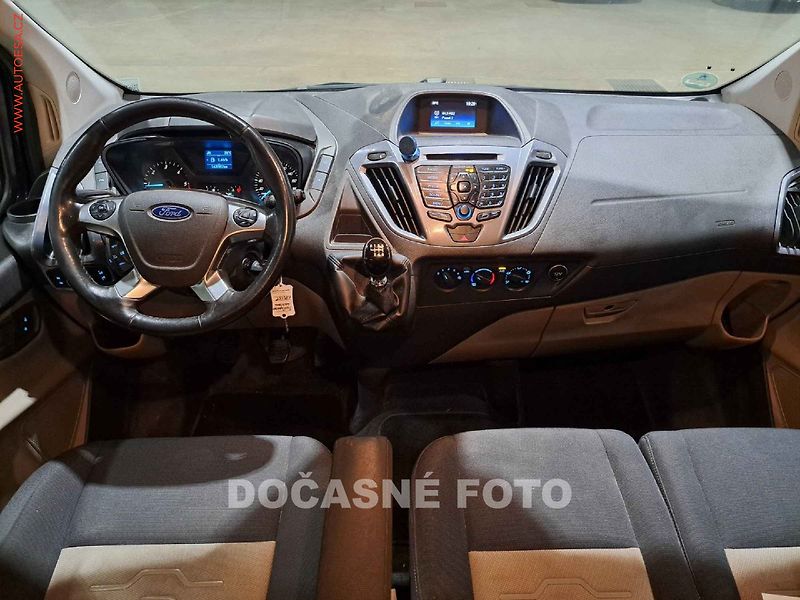 Ford Tourneo Custom (2016) 2.0TDCi L2 9míst, Limited, TZ - fotka 9 z 13