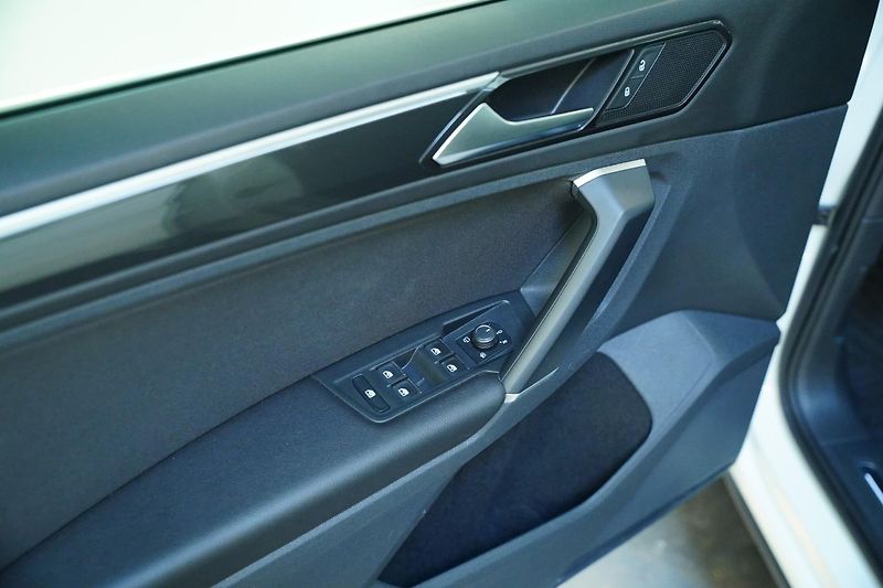 Volkswagen Tiguan - fotka 12 z 30