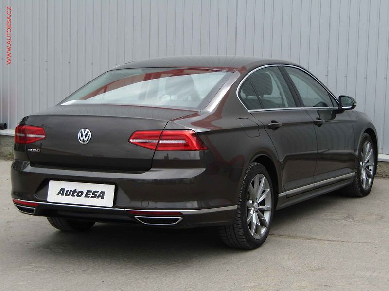 Volkswagen Passat (2018) 2.0TDi - fotka 4 z 19
