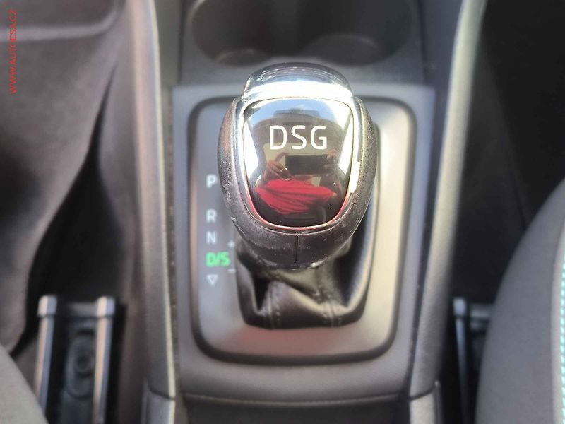 Škoda Rapid (2016) 1.4 TSi, Joy, DSG, xenon - fotka 13 z 20